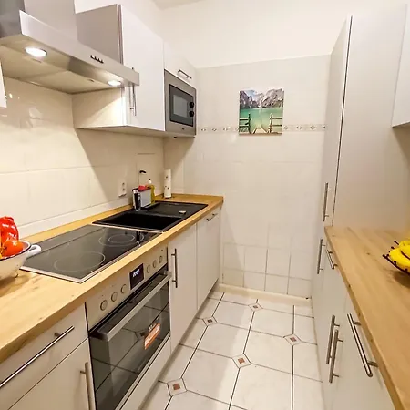 4-zimmerapartment In * Ораниенбург