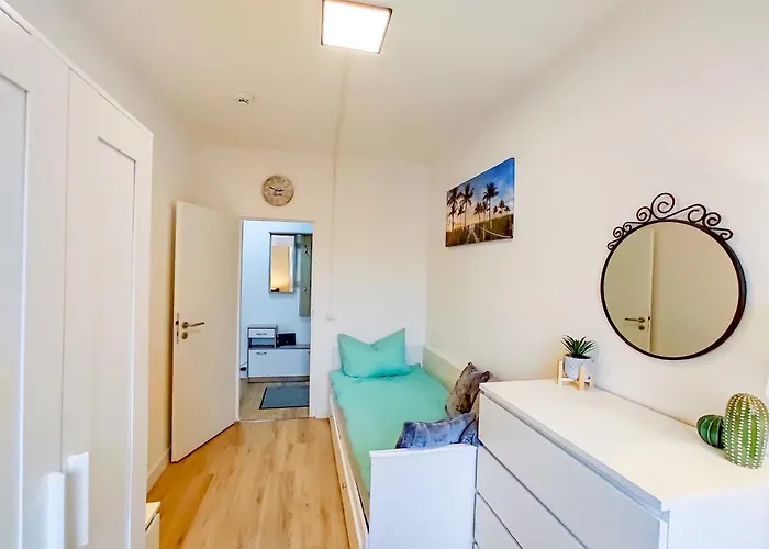 4-zimmerapartment In شقة