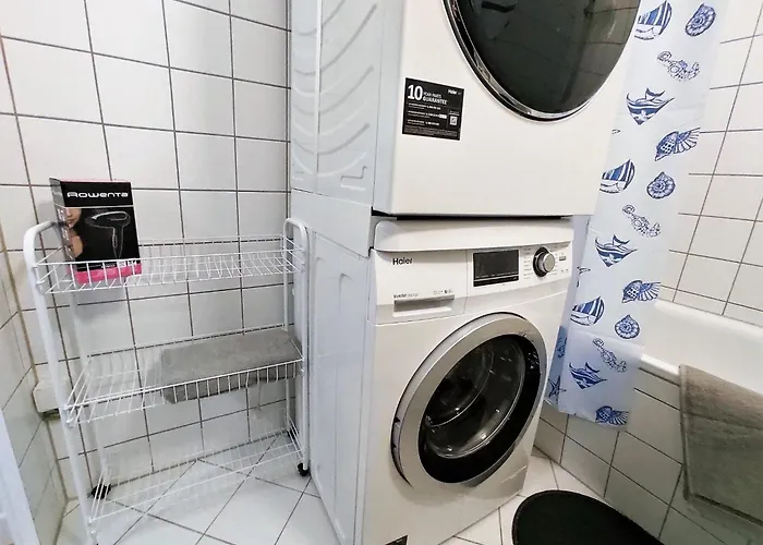 4-zimmerapartment In شقة