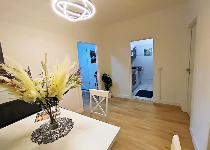 4-zimmerapartment In شقة